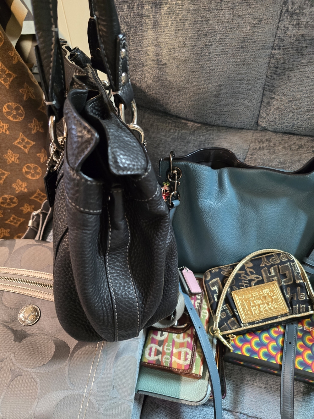 Coach EUC Penelope Black Leather Tote Handbag 15x10x6 - Picture 5 of 9